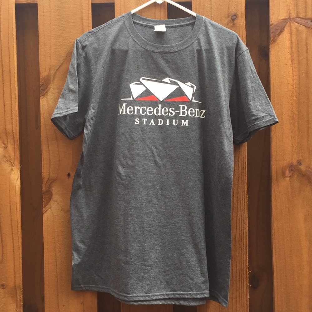 Mercedes-Benz stadium t shirt size large
